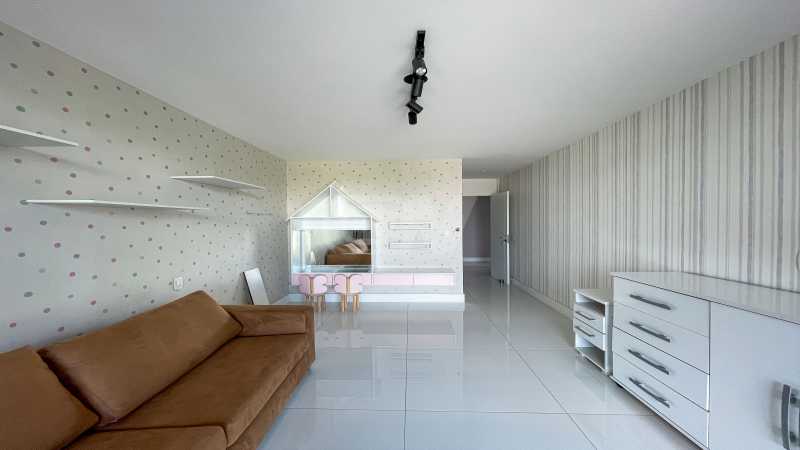 1289_G1786816943