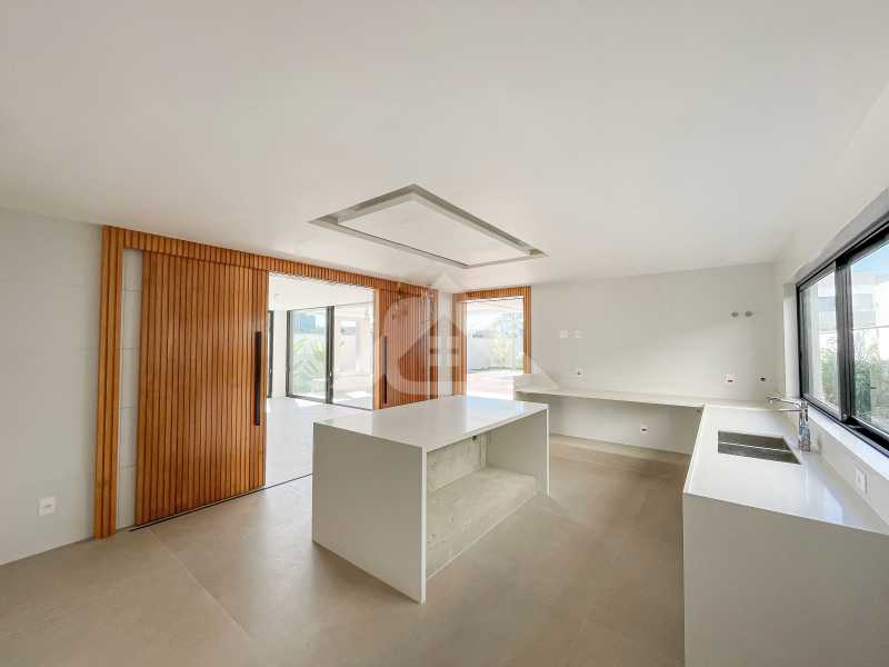 12_G1684350884