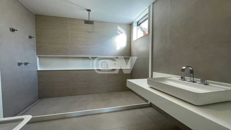 15_G1785781152
