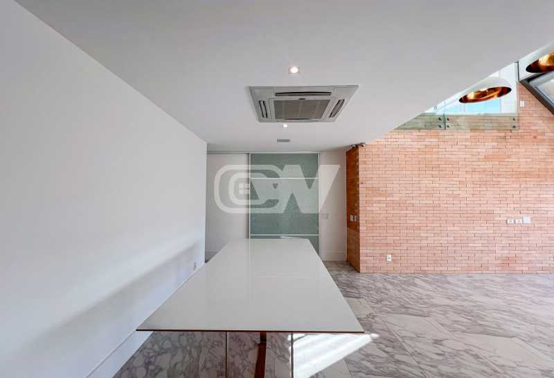 676_G1754760357