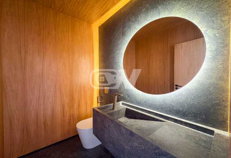 697_G1787335642
